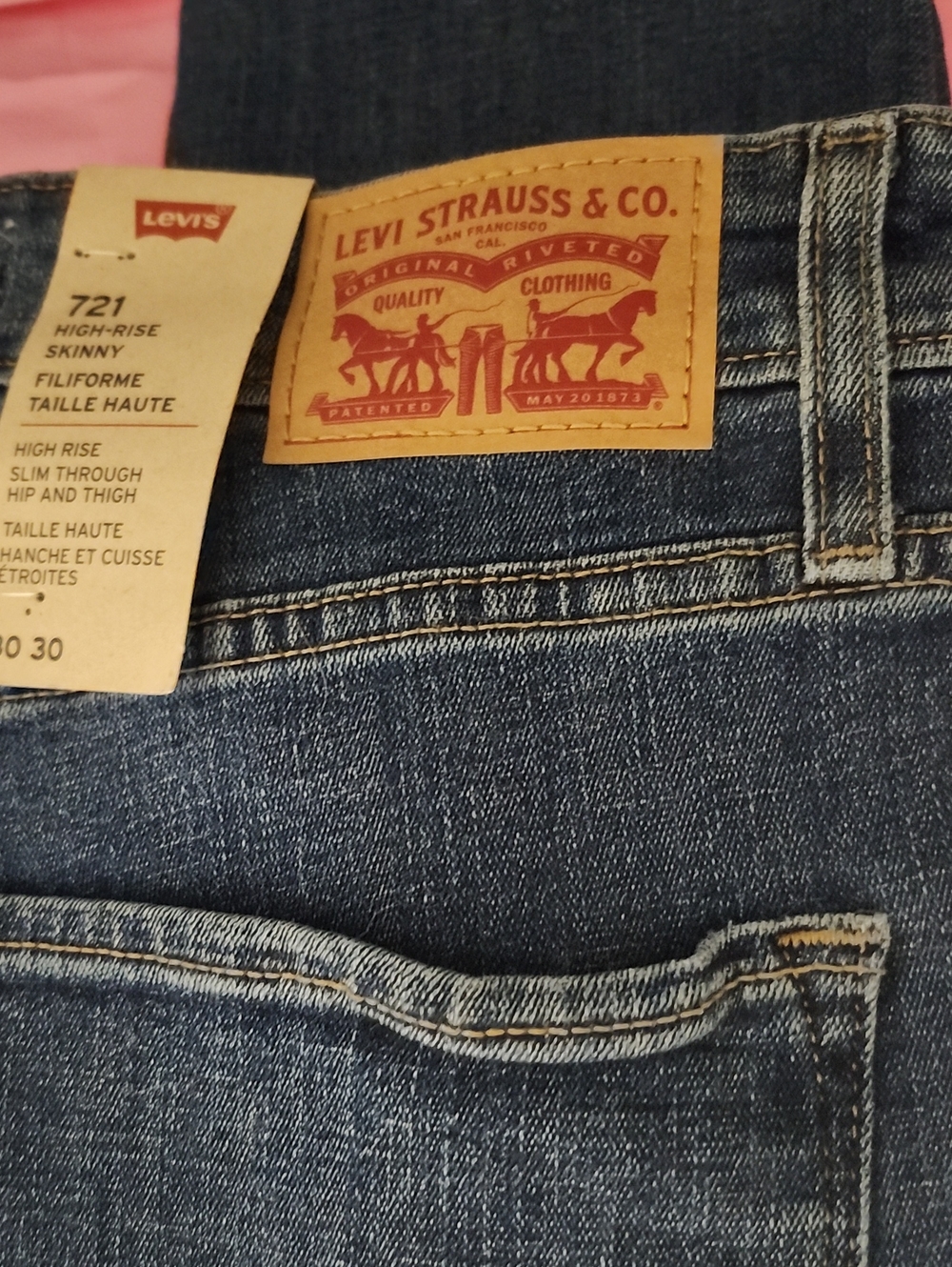 Levi's 721 High-Rise Skinny Jeans - Dark Blue Denim 30x30